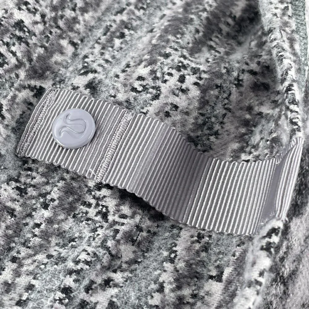 Lululemon Convertible Vinyasa Scarf Rulu Shuttle Jacquard Black Silver Grey